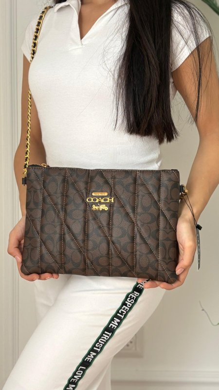 COACH — essential leather handbag
