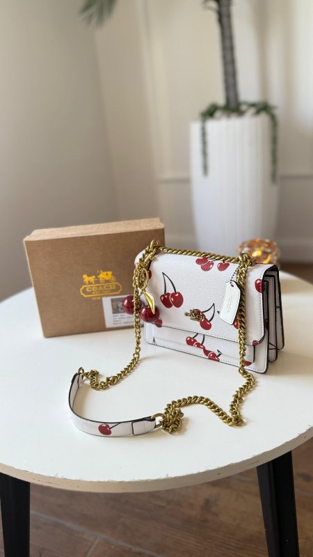 COACH — refined tote