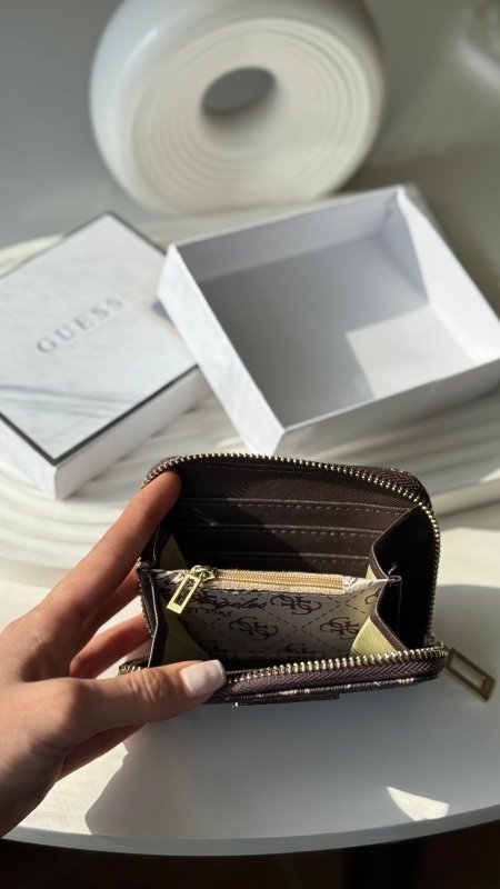GUESS — bifold wallet