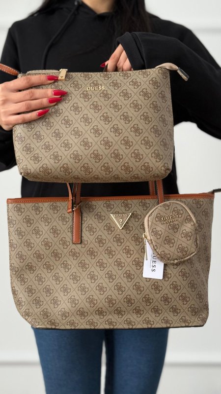 GUESS — tailored flap handbag