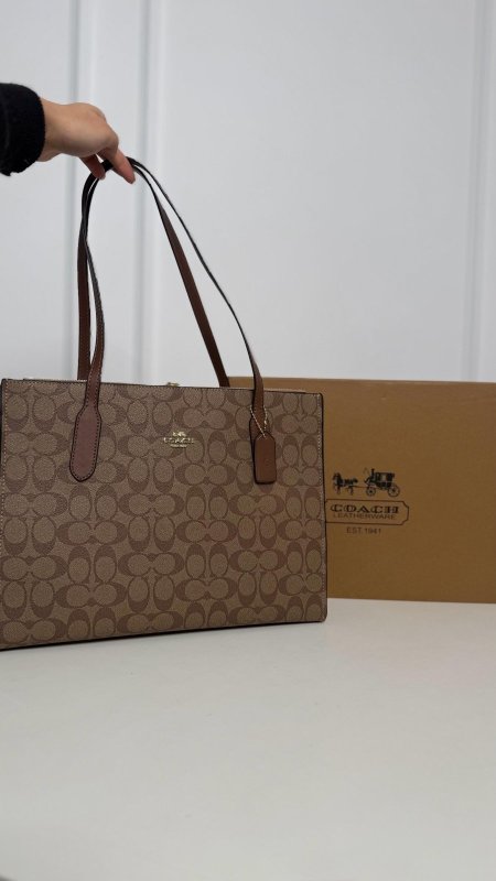 COACH — refined tote